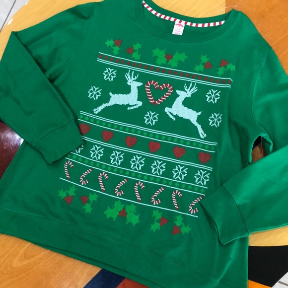 Christmas Sweater NWT - Picture 1 of 4